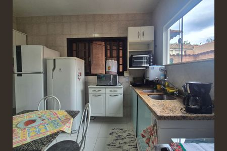 Casa de condomínio à venda com 150m², 4 quartos e 2 vagasCozinha