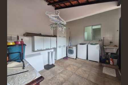 Casa de condomínio à venda com 150m², 4 quartos e 2 vagasÁrea de Serviço