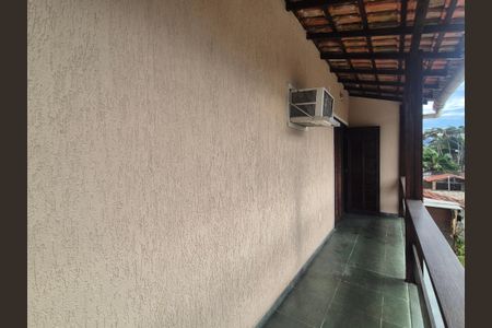 Casa de condomínio à venda com 150m², 4 quartos e 2 vagasVaranda da suíte 2