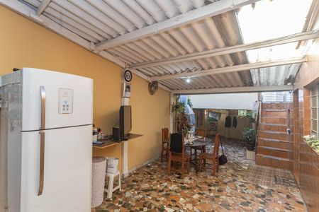 Casa à venda com 320m², 2 quartos e 2 vagasÁrea de Serviço