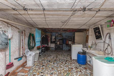 Casa à venda com 320m², 2 quartos e 2 vagasÁrea de Serviço