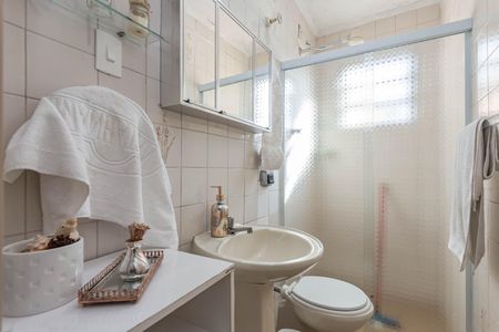 Casa à venda com 320m², 2 quartos e 2 vagasBanheiro