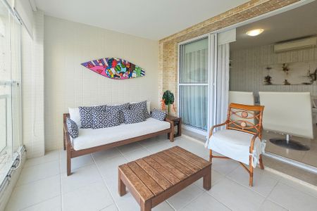 Apartamento para alugar com 162m², 3 quartos e 2 vagasVaranda