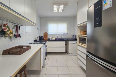 Apartamento para alugar com 162m², 3 quartos e 2 vagasCozinha