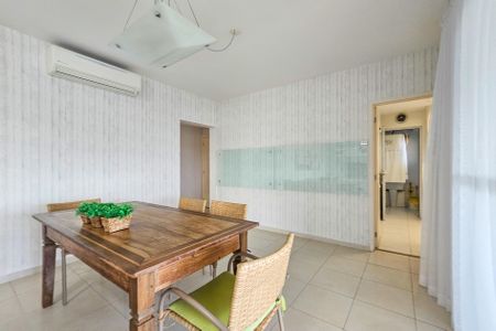 Apartamento para alugar com 162m², 3 quartos e 2 vagasSala