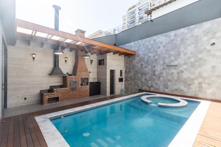 Casa à venda com 300m², 2 quartos e 3 vagas Casa à venda com 300m², 2 quartos e 3 vagasÁrea comum