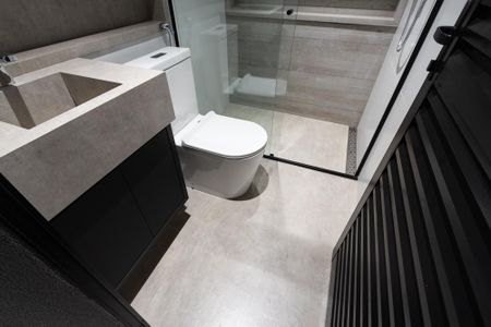 Casa à venda com 300m², 2 quartos e 3 vagas Casa à venda com 300m², 2 quartos e 3 vagasÁrea comum//Lavabo garagem