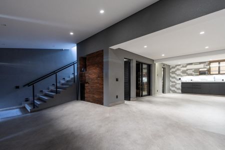 Casa à venda com 300m², 2 quartos e 3 vagas Casa à venda com 300m², 2 quartos e 3 vagasGaragem