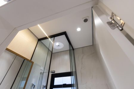 Casa à venda com 300m², 2 quartos e 3 vagas Casa à venda com 300m², 2 quartos e 3 vagasBanheiro/Suite 2