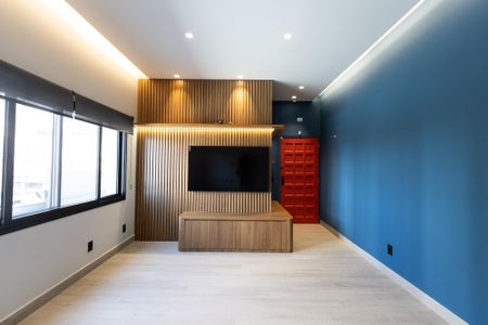 Casa à venda com 300m², 2 quartos e 3 vagas Casa à venda com 300m², 2 quartos e 3 vagasSala