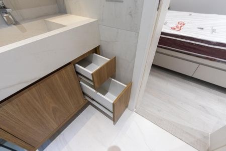 Casa à venda com 300m², 2 quartos e 3 vagas Casa à venda com 300m², 2 quartos e 3 vagasBanheiro//Suite 1