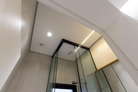 Casa à venda com 300m², 2 quartos e 3 vagas Casa à venda com 300m², 2 quartos e 3 vagasBanheiro//Suite 1