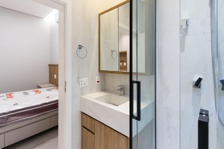 Casa à venda com 300m², 2 quartos e 3 vagas Casa à venda com 300m², 2 quartos e 3 vagasBanheiro/Suite 2