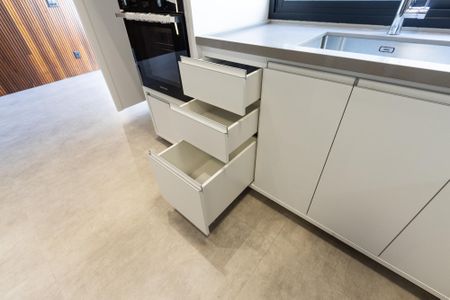 Casa à venda com 300m², 2 quartos e 3 vagas Casa à venda com 300m², 2 quartos e 3 vagasCozinha