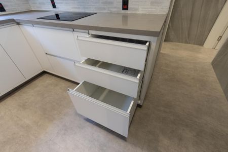 Casa à venda com 300m², 2 quartos e 3 vagas Casa à venda com 300m², 2 quartos e 3 vagasCozinha