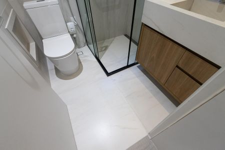 Casa à venda com 300m², 2 quartos e 3 vagas Casa à venda com 300m², 2 quartos e 3 vagasBanheiro//Suite 1