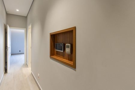 Casa à venda com 300m², 2 quartos e 3 vagas Casa à venda com 300m², 2 quartos e 3 vagasCorredor