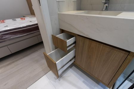 Casa à venda com 300m², 2 quartos e 3 vagas Casa à venda com 300m², 2 quartos e 3 vagasBanheiro/Suite 2