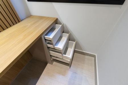 Casa à venda com 300m², 2 quartos e 3 vagas Casa à venda com 300m², 2 quartos e 3 vagasCloset /Suite 1