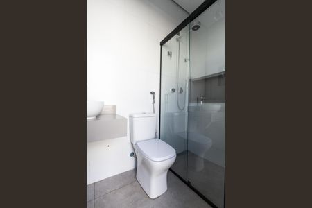 Casa à venda com 300m², 2 quartos e 3 vagas Casa à venda com 300m², 2 quartos e 3 vagasÁrea comum/Banheiro da Piscina