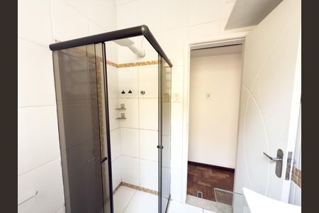 Apartamento à venda com 64m², 2 quartos e sem vaga Apartamento à venda com 64m², 2 quartos e sem vagaBanheiro