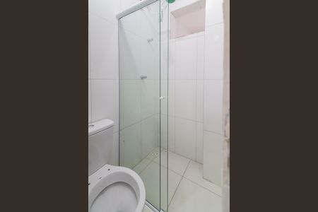Banheiro de apartamento para alugar com 1 quarto, 25m² em Vila Dalva, São Paulo
