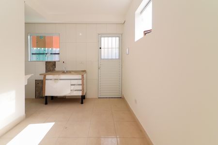 Sala/Cozinha de apartamento para alugar com 1 quarto, 25m² em Vila Dalva, São Paulo