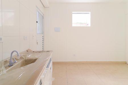 Cozinha e Área de Serviço de apartamento para alugar com 1 quarto, 25m² em Vila Dalva, São Paulo