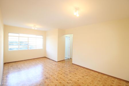 Apartamento à venda com 100m², 2 quartos e 1 vagaSala