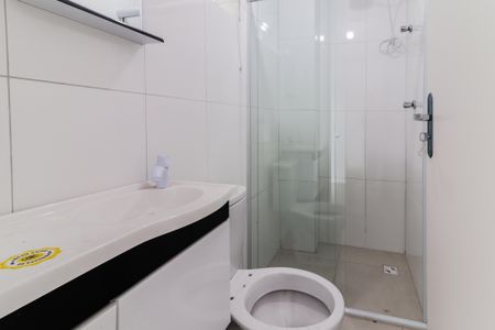 Banheiro de apartamento para alugar com 1 quarto, 25m² em Vila Dalva, São Paulo