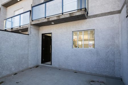 Casa à venda com 107m², 2 quartos e 2 vagas Casa à venda com 107m², 2 quartos e 2 vagasGaragem