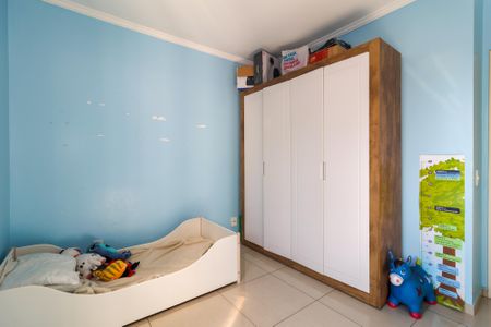 Quarto 2 de apartamento para alugar com 2 quartos, 58m² em Jardim Henriqueta, Taboão da Serra