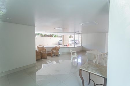 Apartamento à venda com 360m², 4 quartos e 4 vagas Apartamento à venda com 360m², 4 quartos e 4 vagasÁrea comum - Salão de festas