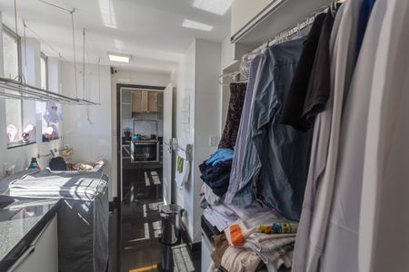 Apartamento à venda com 360m², 4 quartos e 4 vagas Apartamento à venda com 360m², 4 quartos e 4 vagasÁrea de Serviço