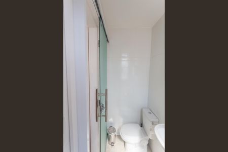 Apartamento à venda com 360m², 4 quartos e 4 vagas Apartamento à venda com 360m², 4 quartos e 4 vagasBanheiro de serviço