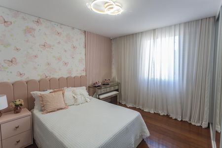 Apartamento à venda com 360m², 4 quartos e 4 vagas Apartamento à venda com 360m², 4 quartos e 4 vagasSemi-Suíte 1