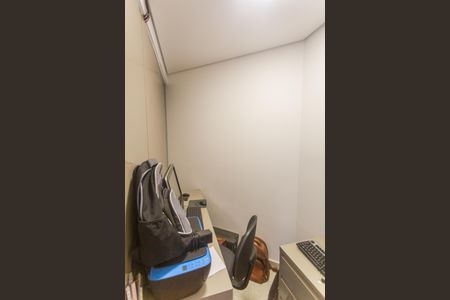 Apartamento à venda com 360m², 4 quartos e 4 vagas Apartamento à venda com 360m², 4 quartos e 4 vagasEscritório