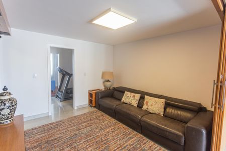 Apartamento à venda com 360m², 4 quartos e 4 vagas Apartamento à venda com 360m², 4 quartos e 4 vagasSala 2