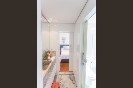 Apartamento à venda com 360m², 4 quartos e 4 vagas Apartamento à venda com 360m², 4 quartos e 4 vagasBanheiro da Semi-Suíte