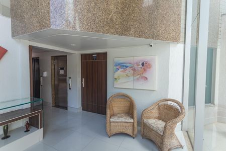 Apartamento à venda com 360m², 4 quartos e 4 vagas Apartamento à venda com 360m², 4 quartos e 4 vagasHall de entrada