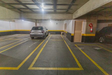 Apartamento à venda com 360m², 4 quartos e 4 vagas Apartamento à venda com 360m², 4 quartos e 4 vagasGaragem