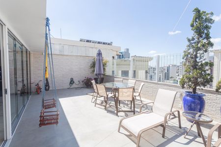 Apartamento à venda com 360m², 4 quartos e 4 vagas Apartamento à venda com 360m², 4 quartos e 4 vagasCobertura/Sauna