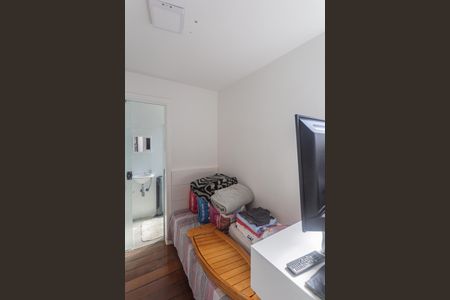 Apartamento à venda com 360m², 4 quartos e 4 vagas Apartamento à venda com 360m², 4 quartos e 4 vagasQuarto de Serviço