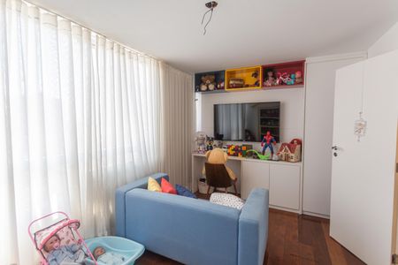 Apartamento à venda com 360m², 4 quartos e 4 vagas Apartamento à venda com 360m², 4 quartos e 4 vagasSuíte 2