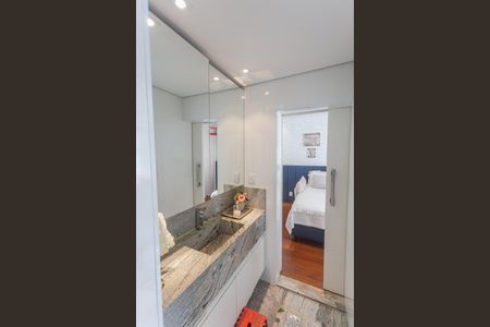 Apartamento à venda com 360m², 4 quartos e 4 vagas Apartamento à venda com 360m², 4 quartos e 4 vagasBanheiro da Semi-Suíte