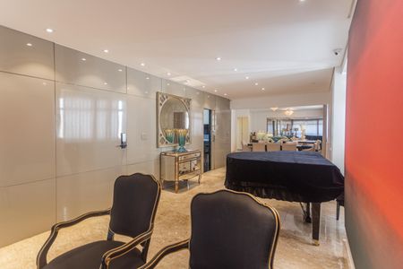 Apartamento à venda com 360m², 4 quartos e 4 vagas Apartamento à venda com 360m², 4 quartos e 4 vagasSala 1