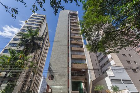 Apartamento à venda com 360m², 4 quartos e 4 vagas Apartamento à venda com 360m², 4 quartos e 4 vagasFachada
