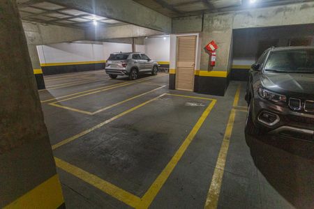 Apartamento à venda com 360m², 4 quartos e 4 vagas Apartamento à venda com 360m², 4 quartos e 4 vagasGaragem