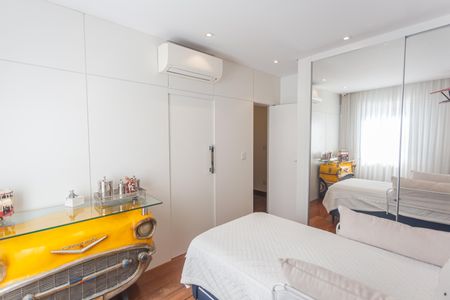 Apartamento à venda com 360m², 4 quartos e 4 vagas Apartamento à venda com 360m², 4 quartos e 4 vagasSemi-Suíte 2