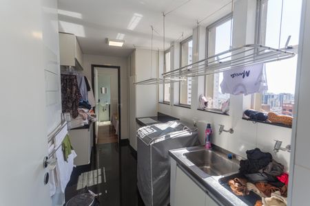 Apartamento à venda com 360m², 4 quartos e 4 vagas Apartamento à venda com 360m², 4 quartos e 4 vagasÁrea de Serviço